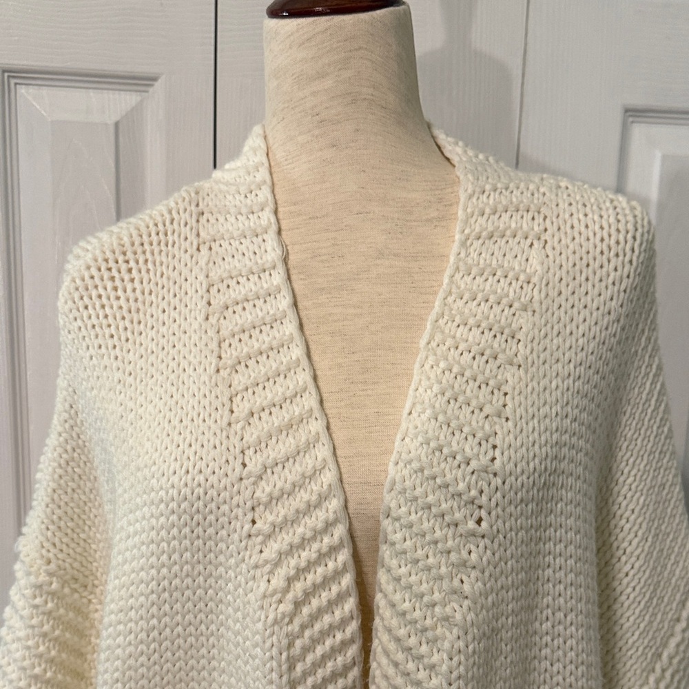 Entro Cream Cardigan with Red Heart on the back Sz L - Picture 4 of 9